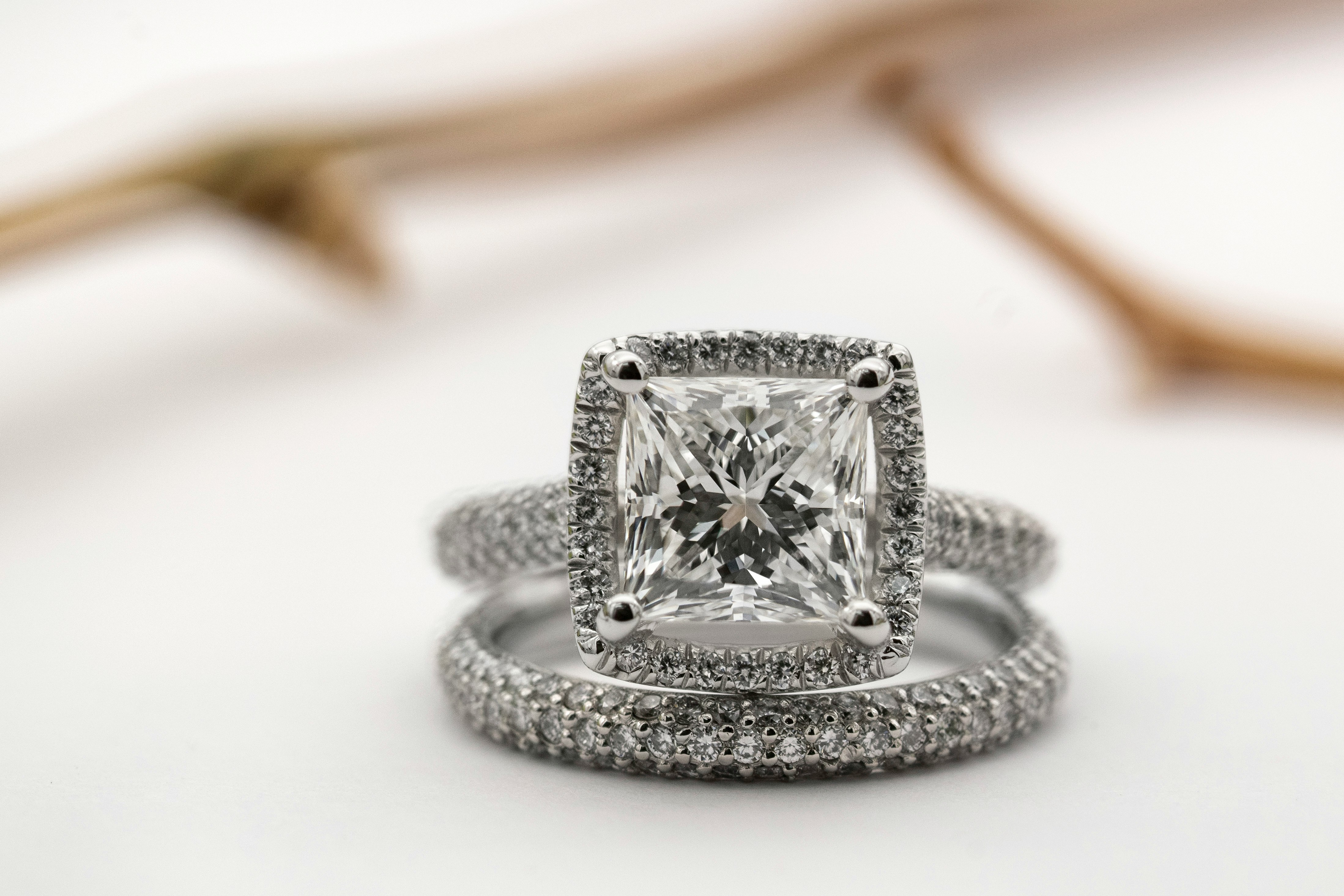 Diamond Rings collection featuring certified lab grown diamonds - Symbol of eternal love